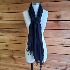 🎉 All black fringe scarf